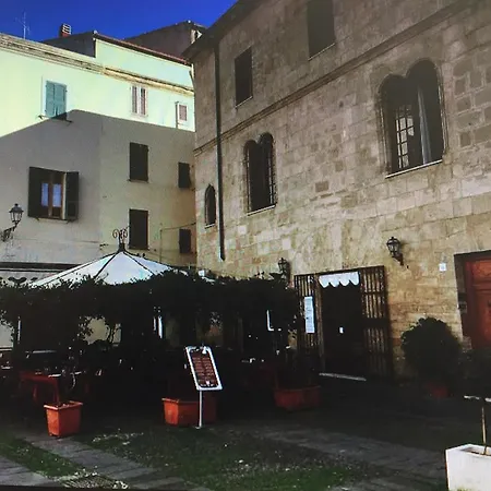 Lejlighed Cozy Mati Historic Center Alghero